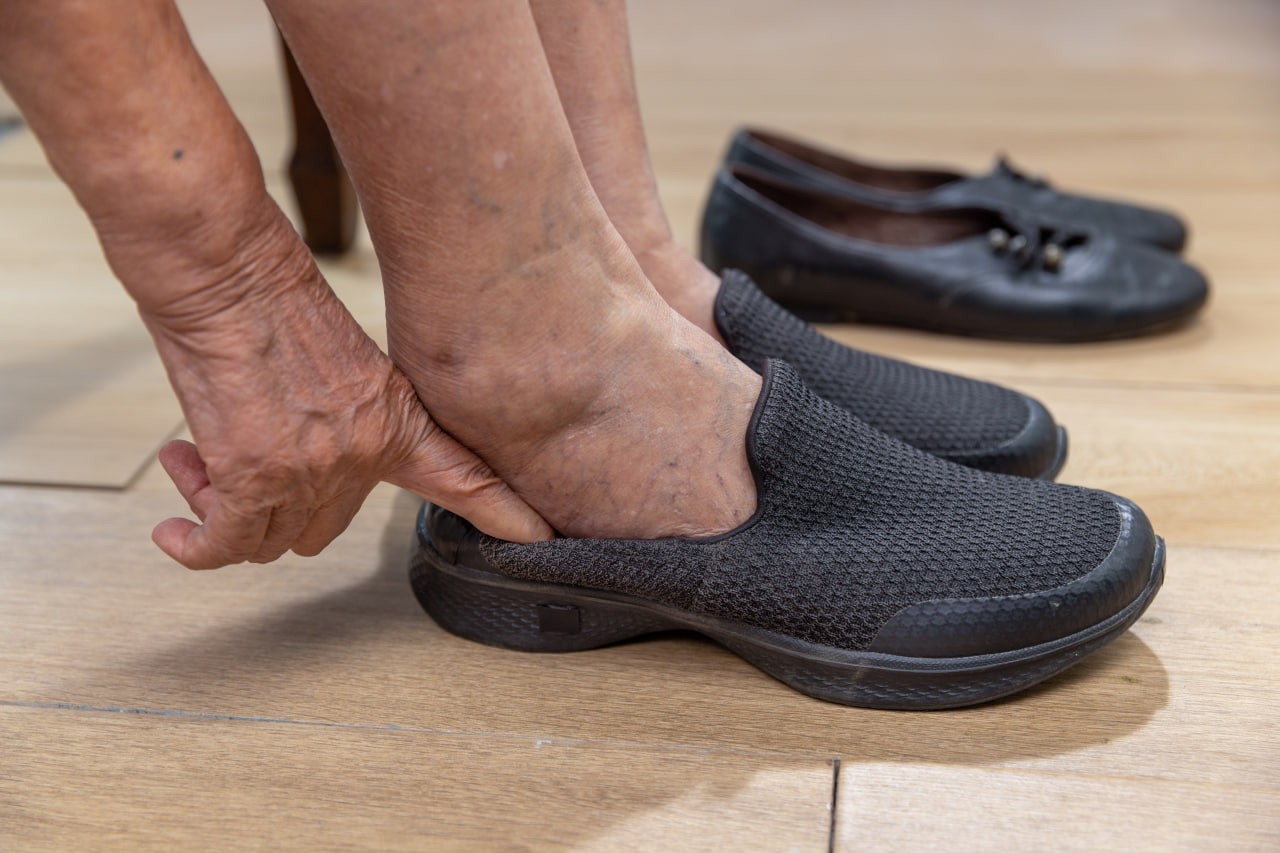 Как выбрать обувь для пожилого